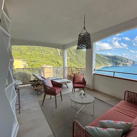 Madueneta 5 Terre 4*