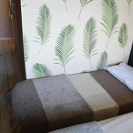 Konukevi Madüneta 5 Terre