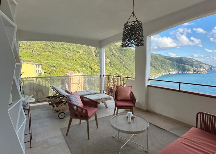 Madueneta 5 Terre 4*